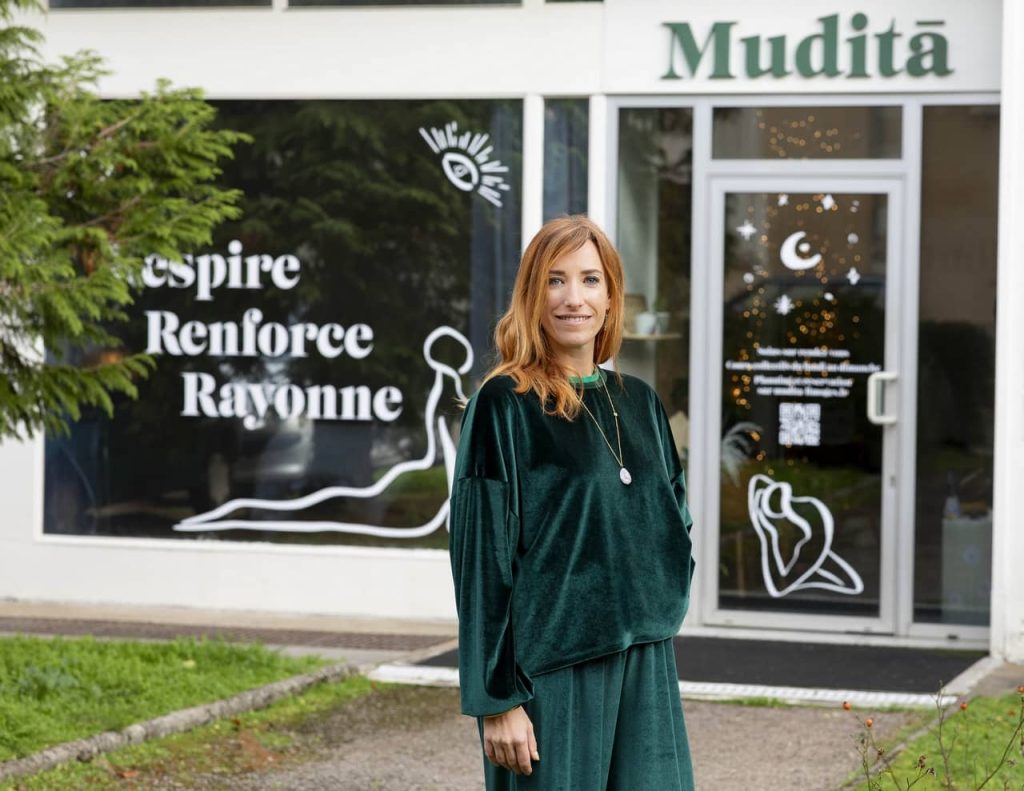 Astrid Dao devant le Studio Mudita à Limoges